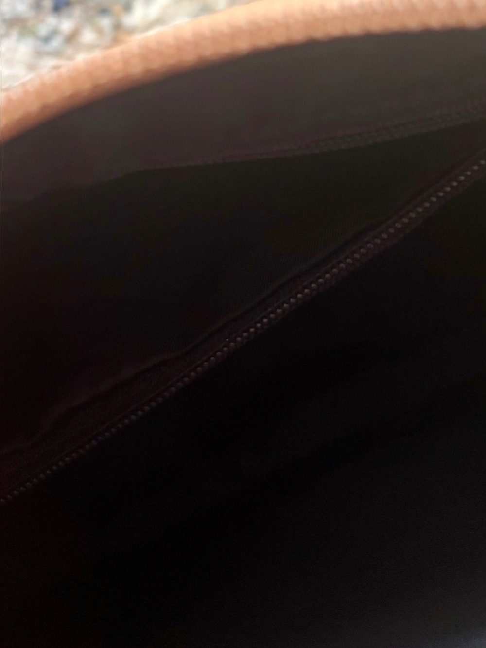 TOMMY HILFIGER Solid Beige Pu Hand Bag - Picture 9 of 10